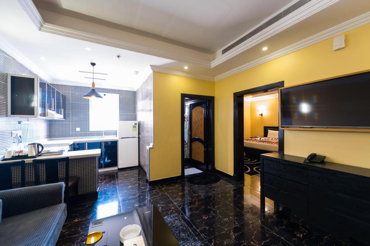 Aparthotel Rose Operated By Management 4*