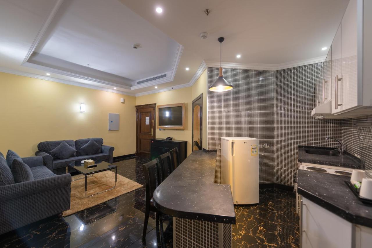 Aparthotel Rose Operated By Management 4*